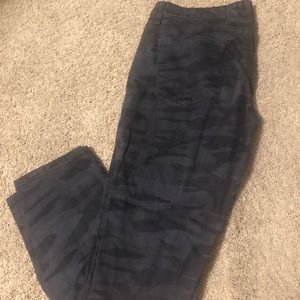 Black Grey camo New Directions crop jeans